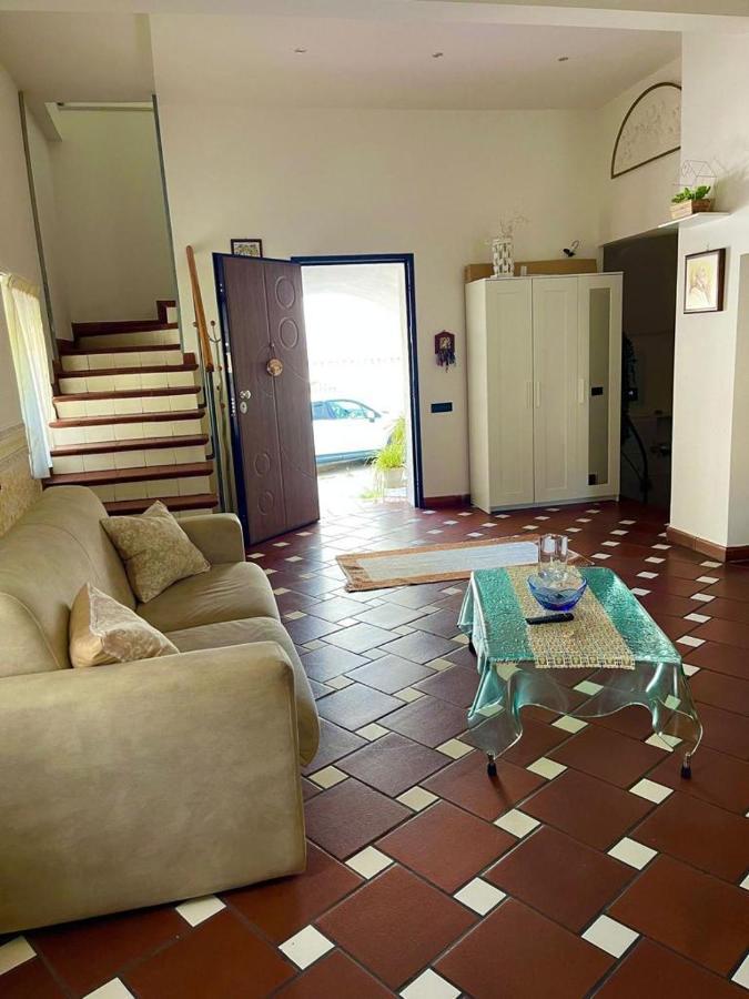 Apartament Holiday House Il Castello Di Anna Vietri Zewnętrze zdjęcie