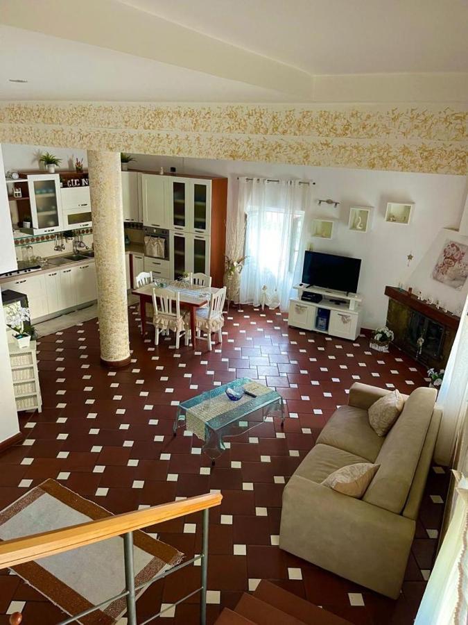 Apartament Holiday House Il Castello Di Anna Vietri Zewnętrze zdjęcie
